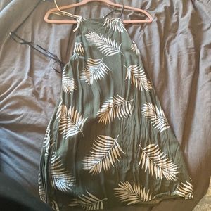 Crossbacked pattern mini dress size large